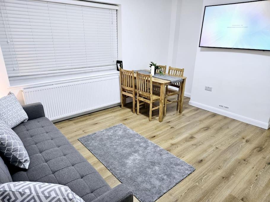 Wonderful Apartment In Wembley London Kültér fotó